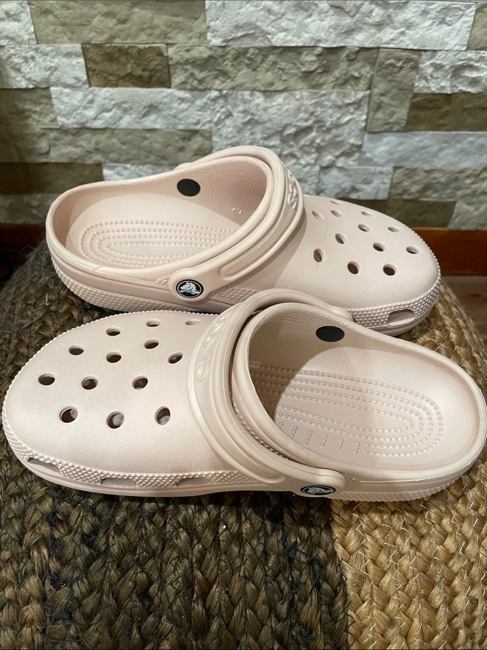 CROCS Classic Clog in Pale Pink Sz 7 - Picture 5 of 9